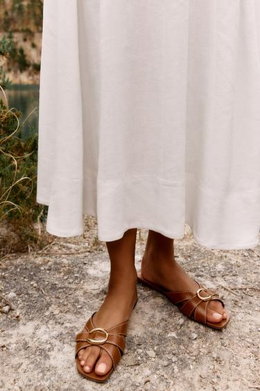 CROSSOVER SANDALS WITH METAL DETAIL - Brown by Zara