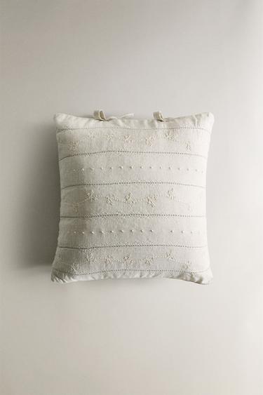 BABY CUSHION WITH FLORAL EMBROIDERY - Light beige by Zara
