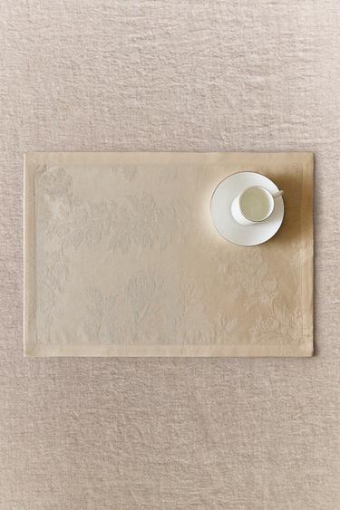 JACQUARD PLACEMAT WITH ROSES - Cava by Zara