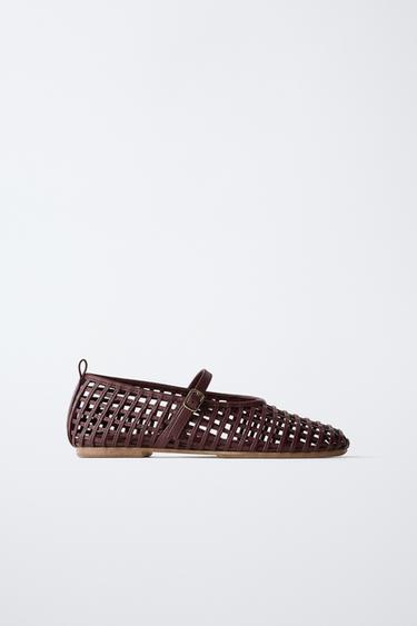Zara CUT-OUT BALLET FLATS - Maroon