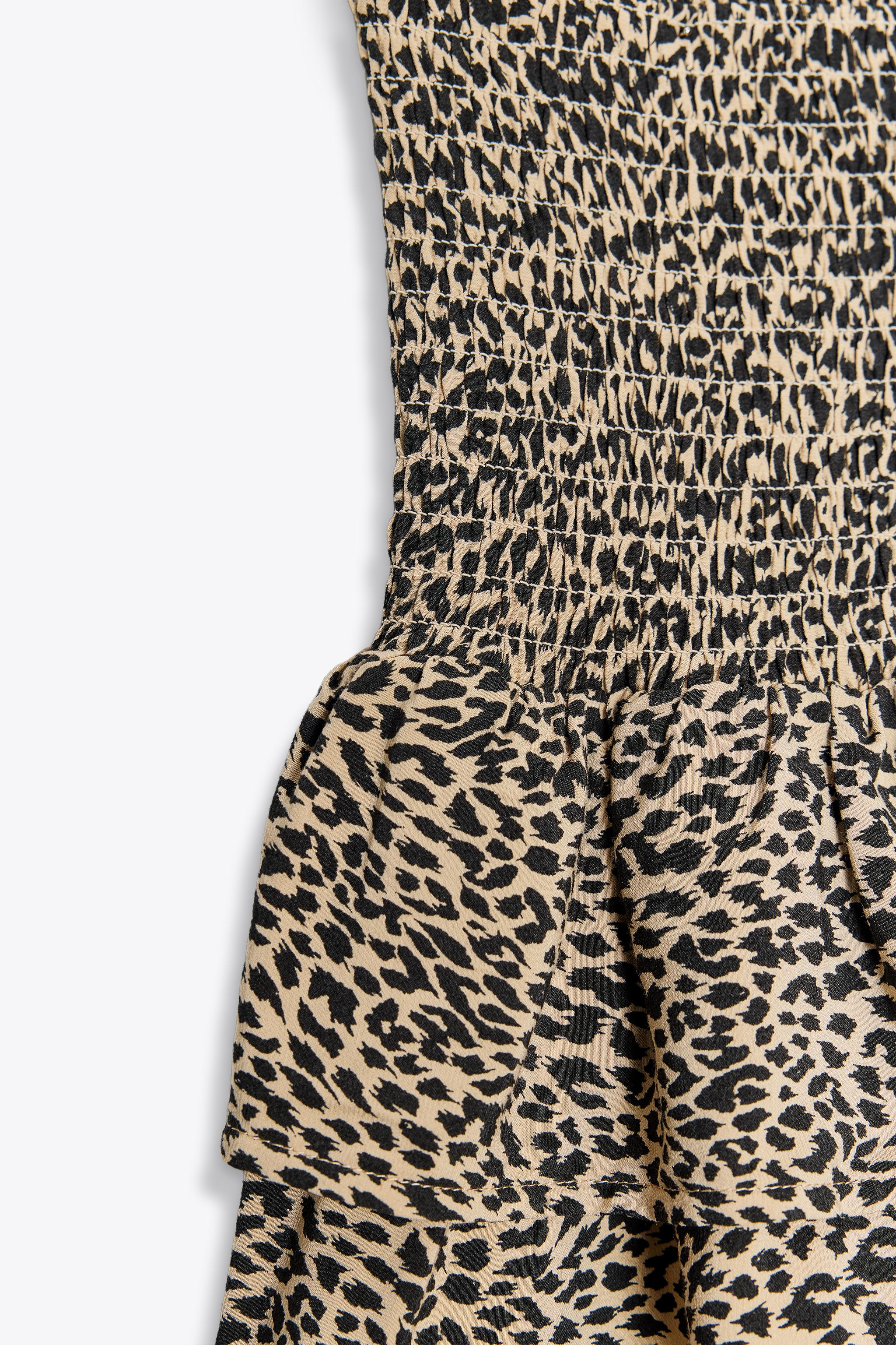 WIDE WAISTBAND RUFFLE SHORTS