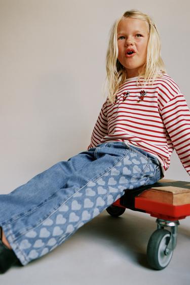 ハートプリント入りキュロットデニムパンツブルーZaraのハートプリント入りキュロットデニムパンツ - ブルー