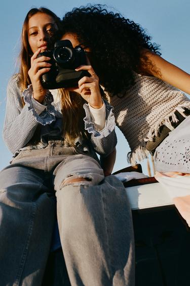 PLAČIAKLEŠNIAI DŽINSAI SU KNIEDĖMIS – Mėlyna – „Zara“