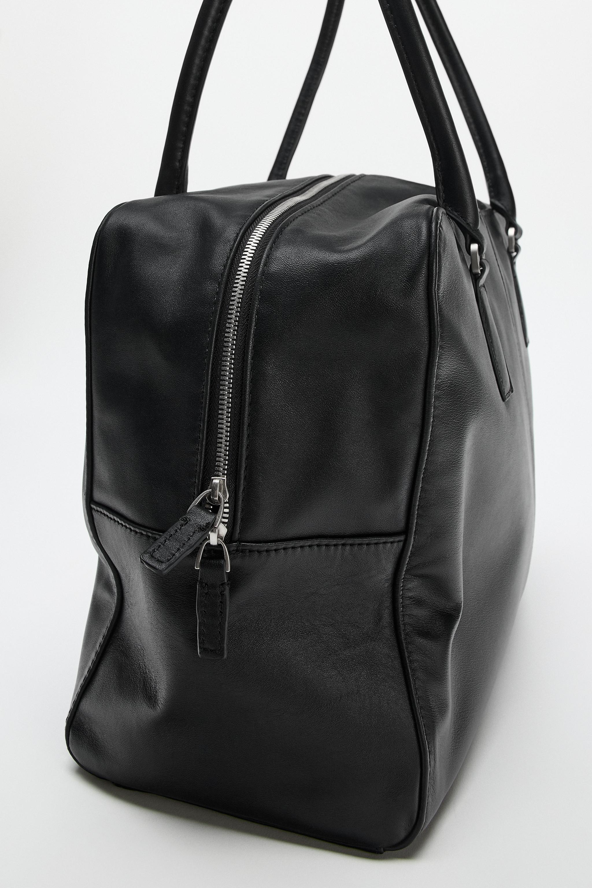 LEATHER SHOULDER BAG