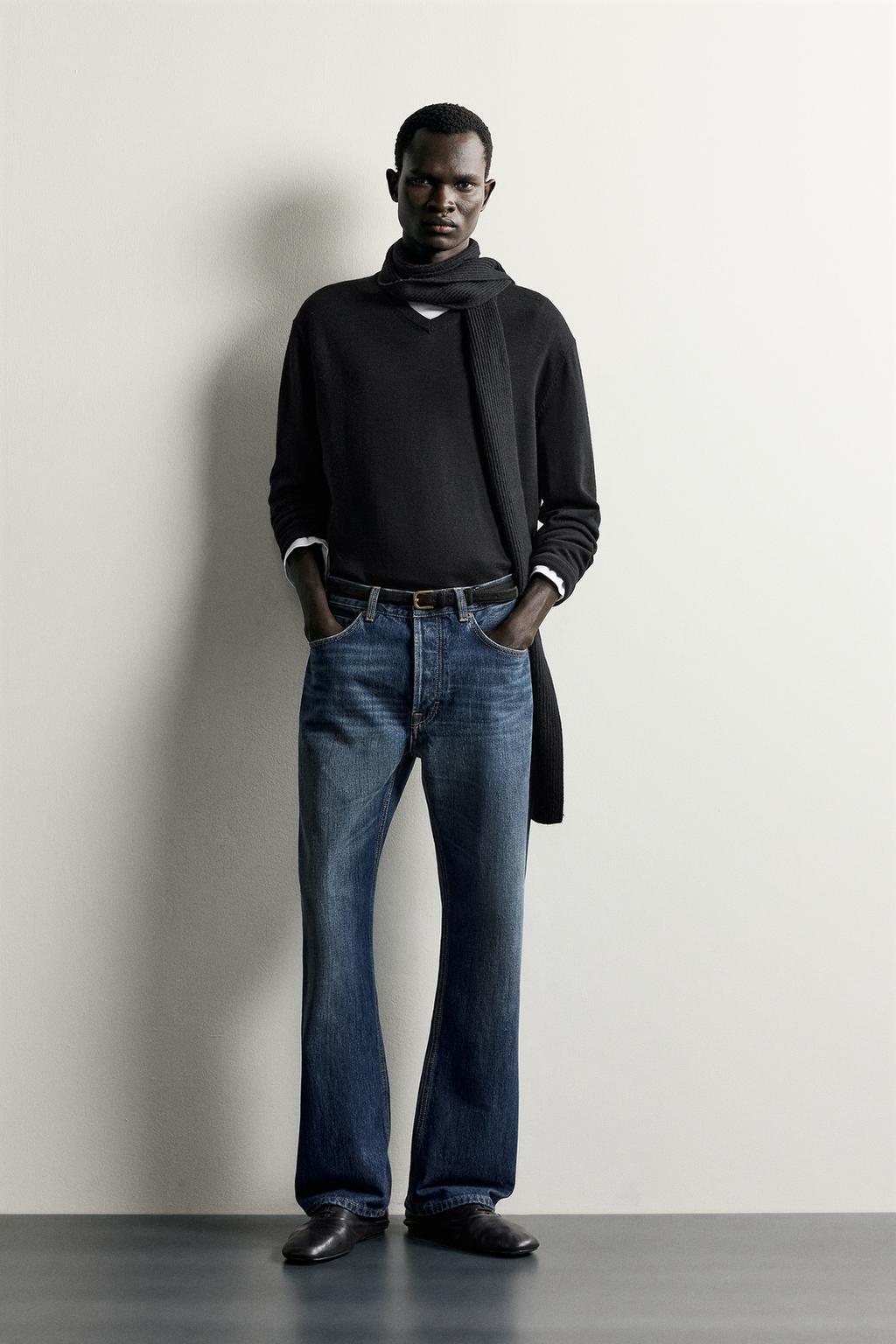 STRAIGHT BOOTCUT FIT JEANS