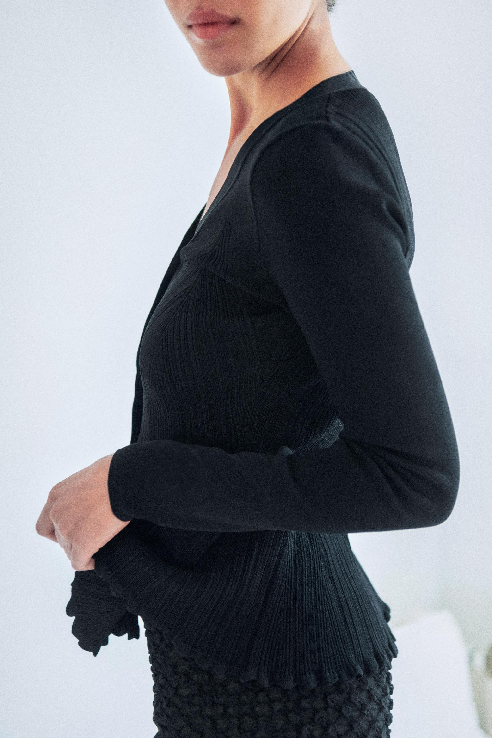 GILET EN MAILLE AVEC VISCOSE