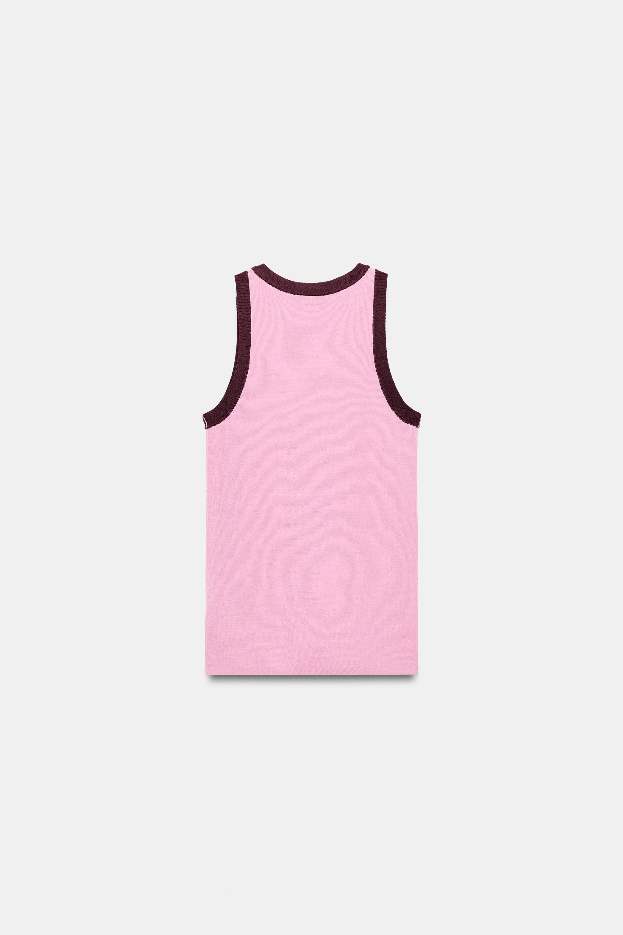 TOP EN MAILLE À ENCOLURE AMÉRICAINE