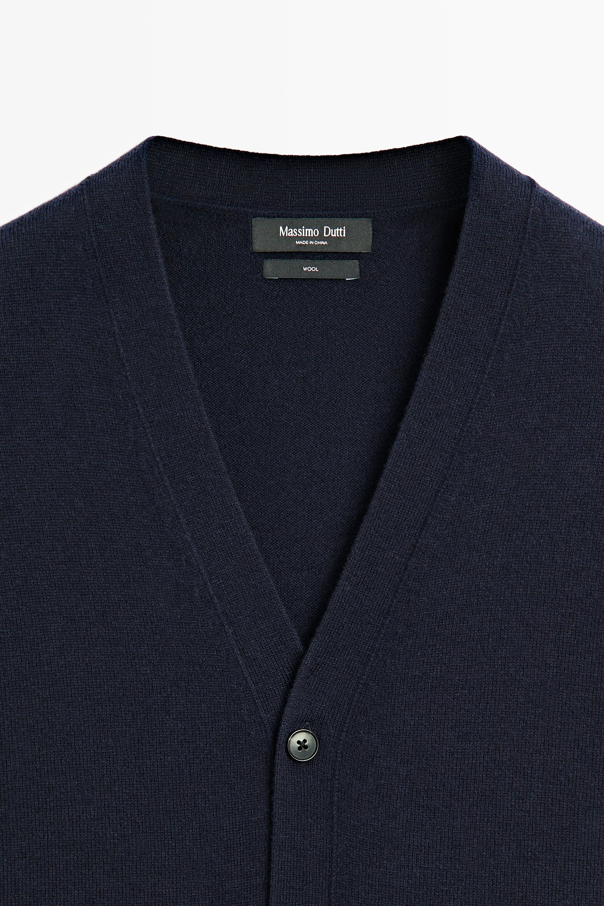 Cardigan en maille à boutons 100 % laine