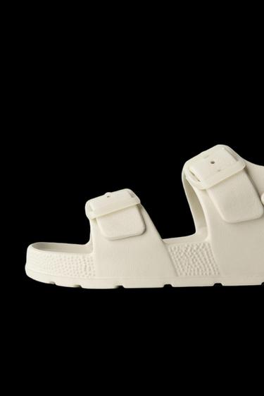 GUMMISANDALE MIT SCHNALLEN - Gebrochenes Weiß von Zara