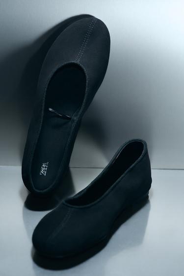 FLAT SUEDE BALLET FLATS - Black by Zara