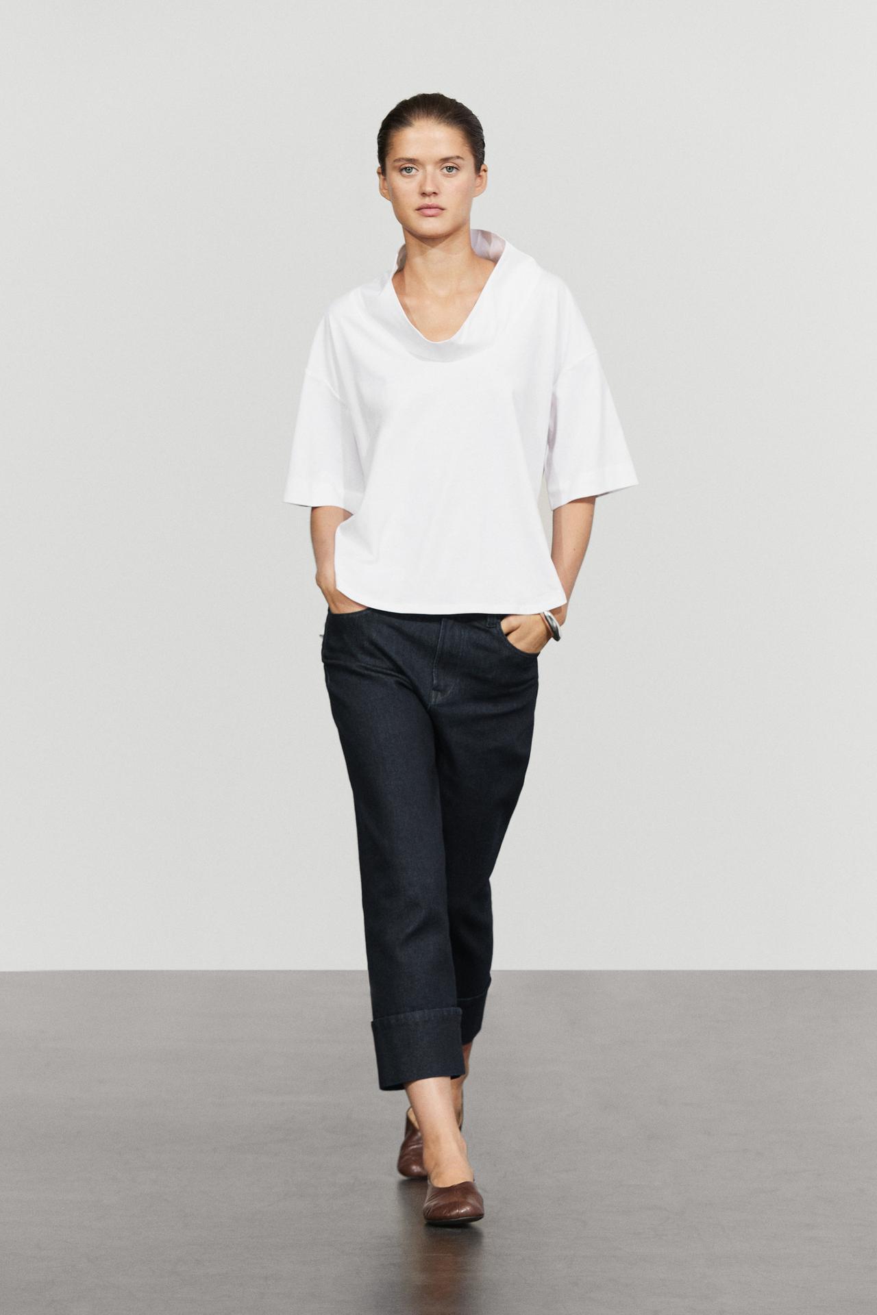Short sleeve cotton blouse with open neck — Oyster-white