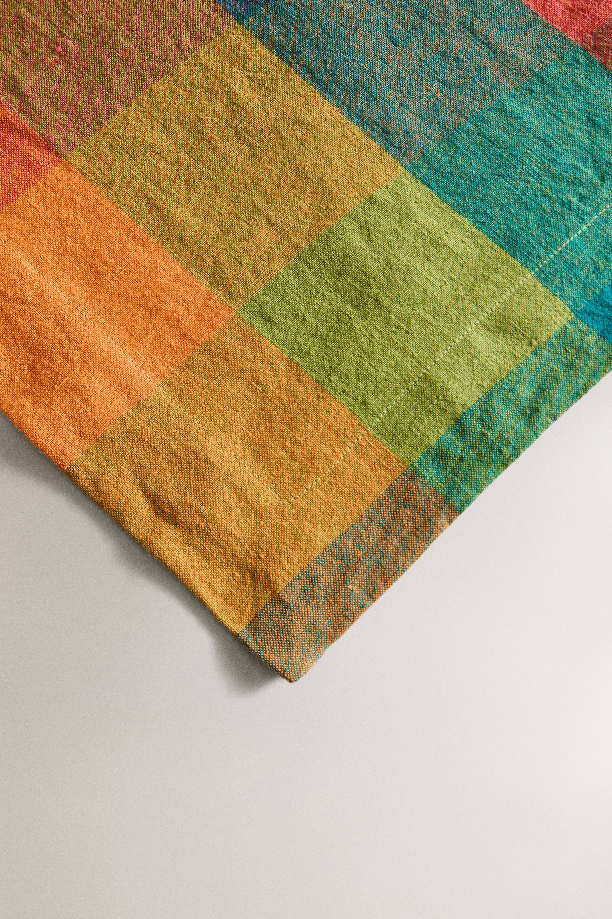 MULTICOLORED CHECK LINEN TABLECLOTH