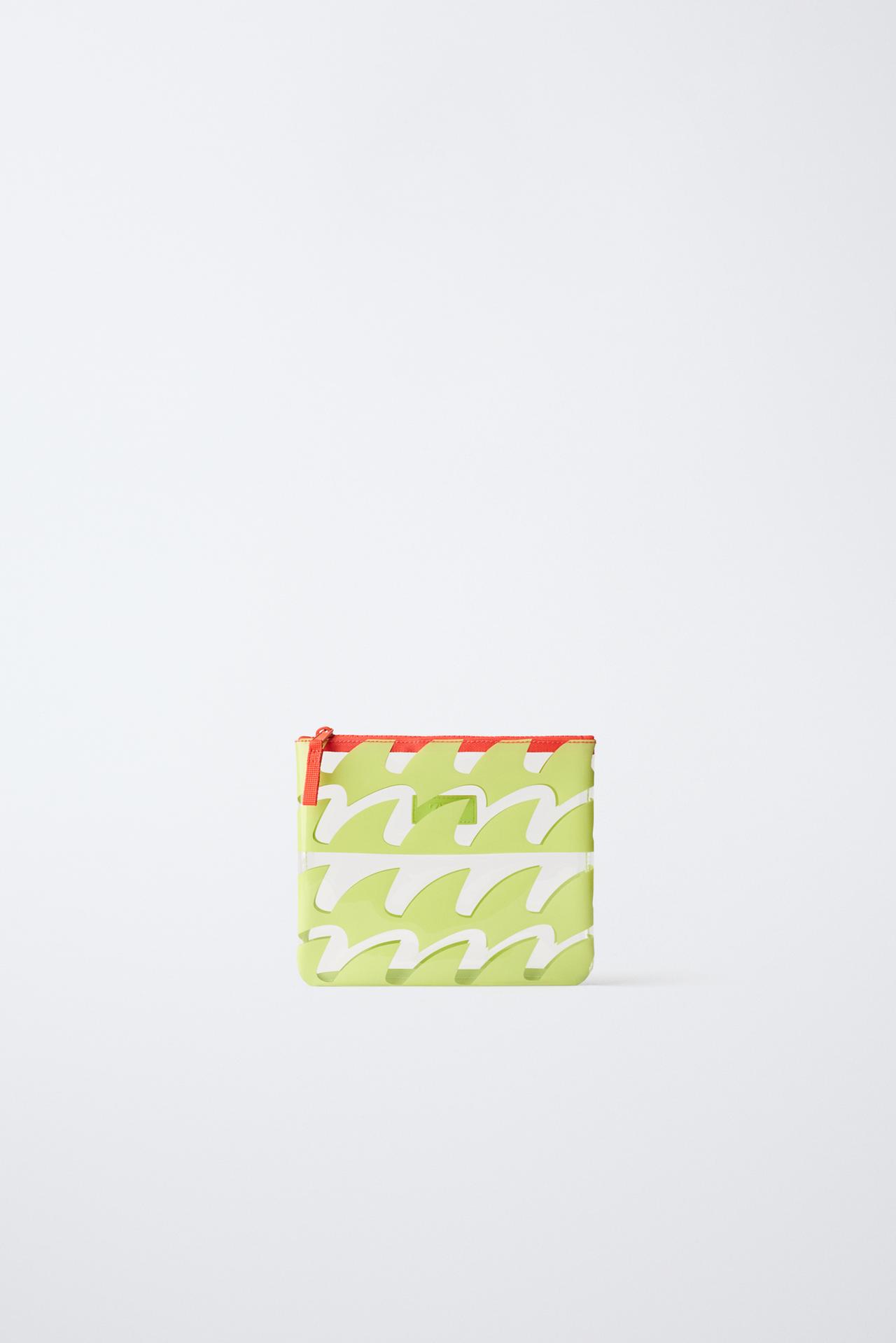 PRINTED TOILETRY BAG — Multi-color