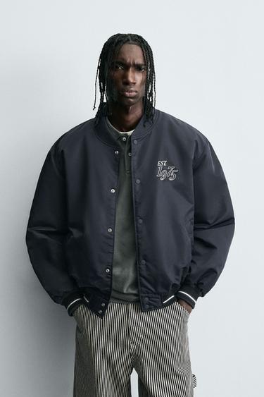 CAZADORA BOMBER BORDADOS CONTRASTE - Azul de Zara