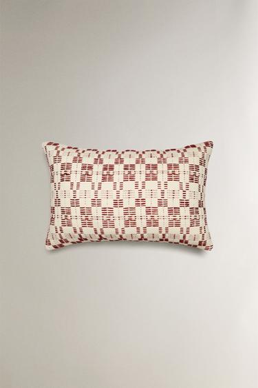 HOUSSE DE COUSSIN TISSÉ SYMÉTRIQUE NOËL - Écru / Rouge de Zara - Image 0