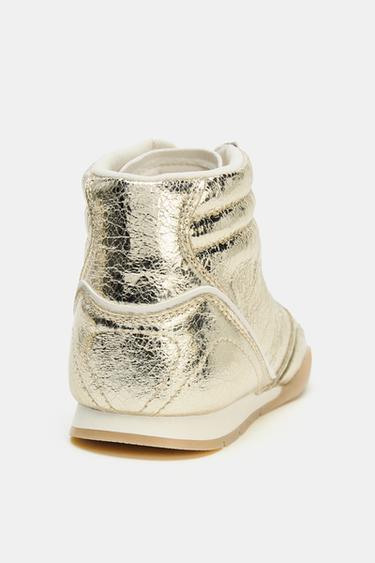 BOTTINES DE SPORT À EFFET MÉTALLISÉ - Or de Zara - Image 4