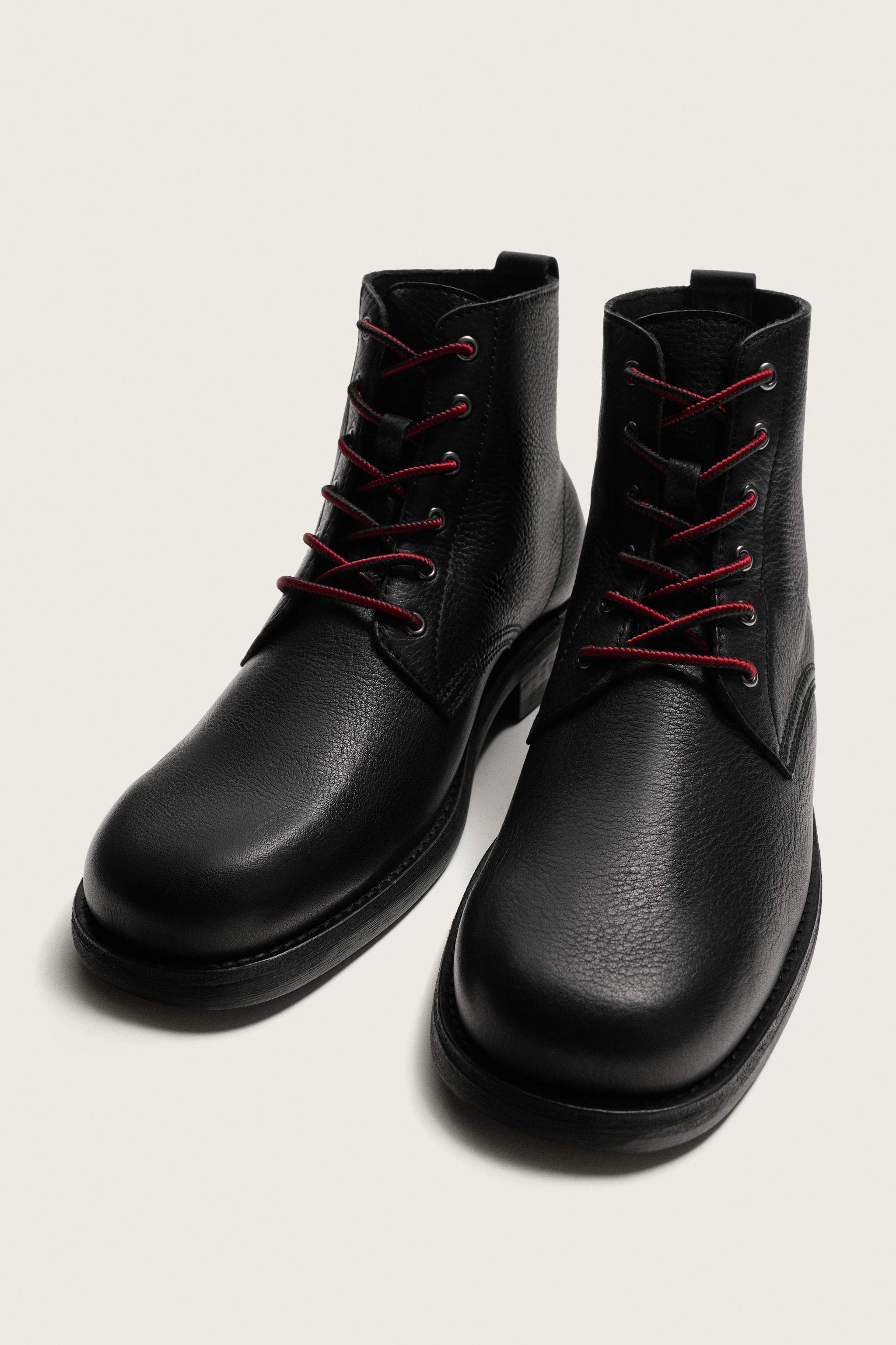 BOTTINES EN CUIR À LACETS