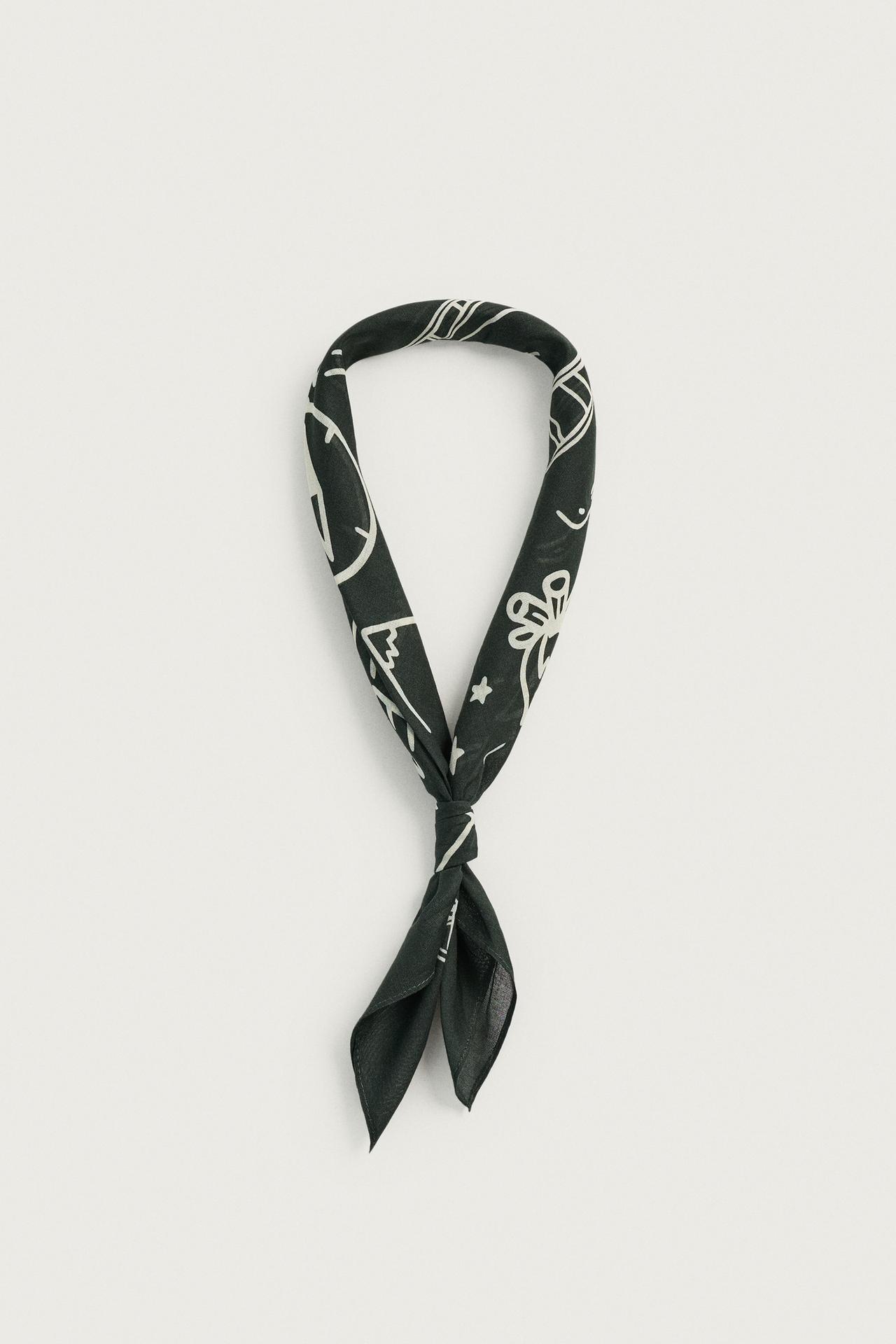 GRAPHIC PRINT BANDANA — Green