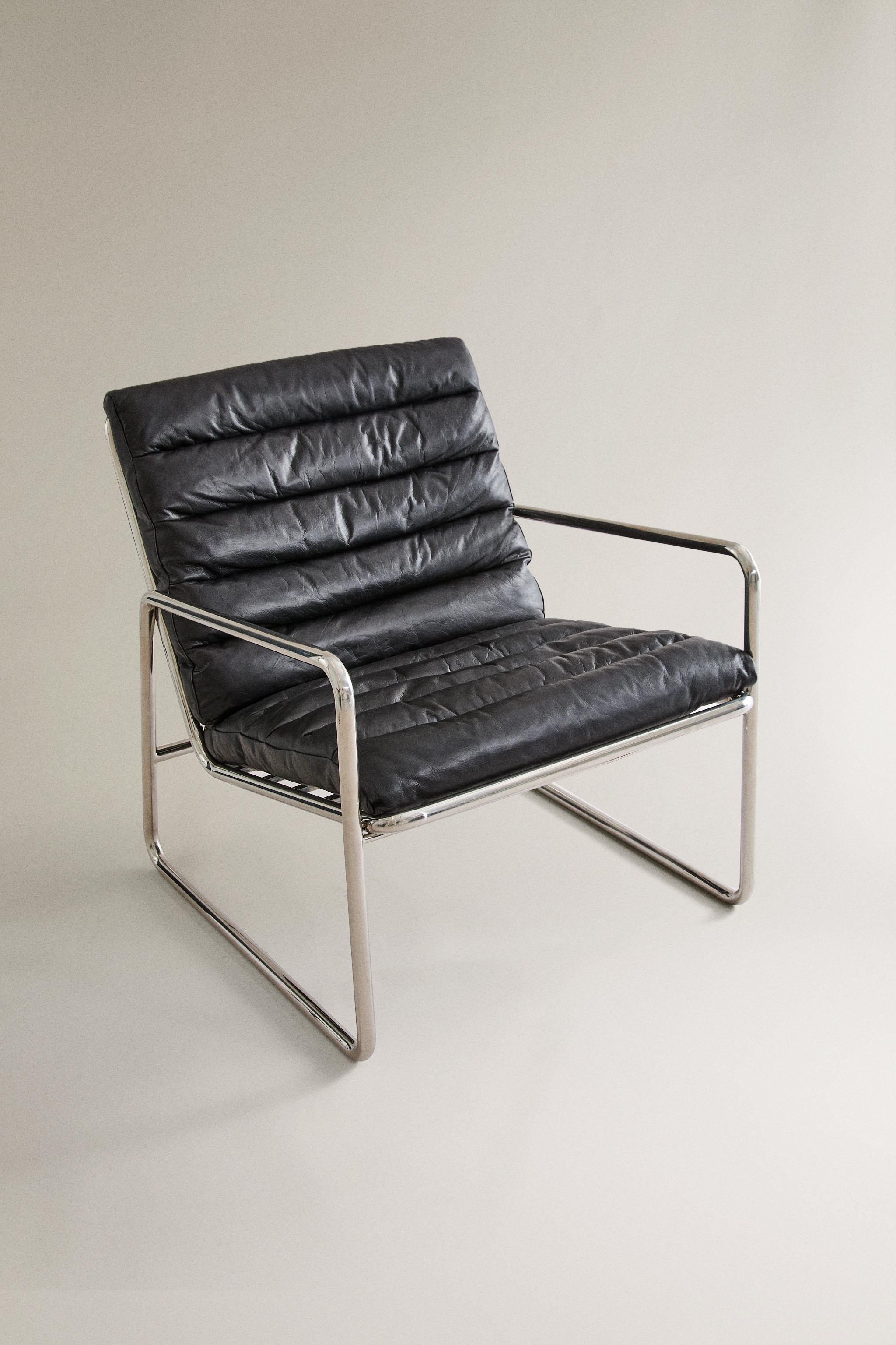 METAL AND LEATHER ARMCHAIR — Black