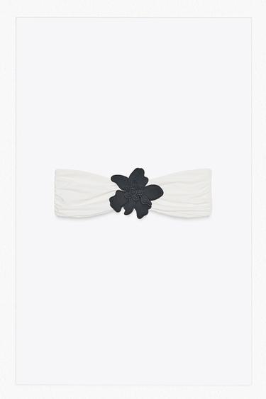 Zara FLORAL BANDEAU BIKINI TOP - Ecru
