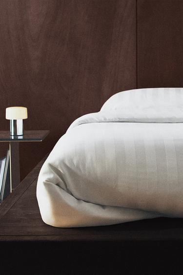 STRIPED SATEEN DUVET COVER (500 THREAD COUNT) - White by Zara