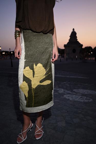CREASED-EFFECT PRINT MIDI SKIRT - Green / Ecru by Zara - Image 2