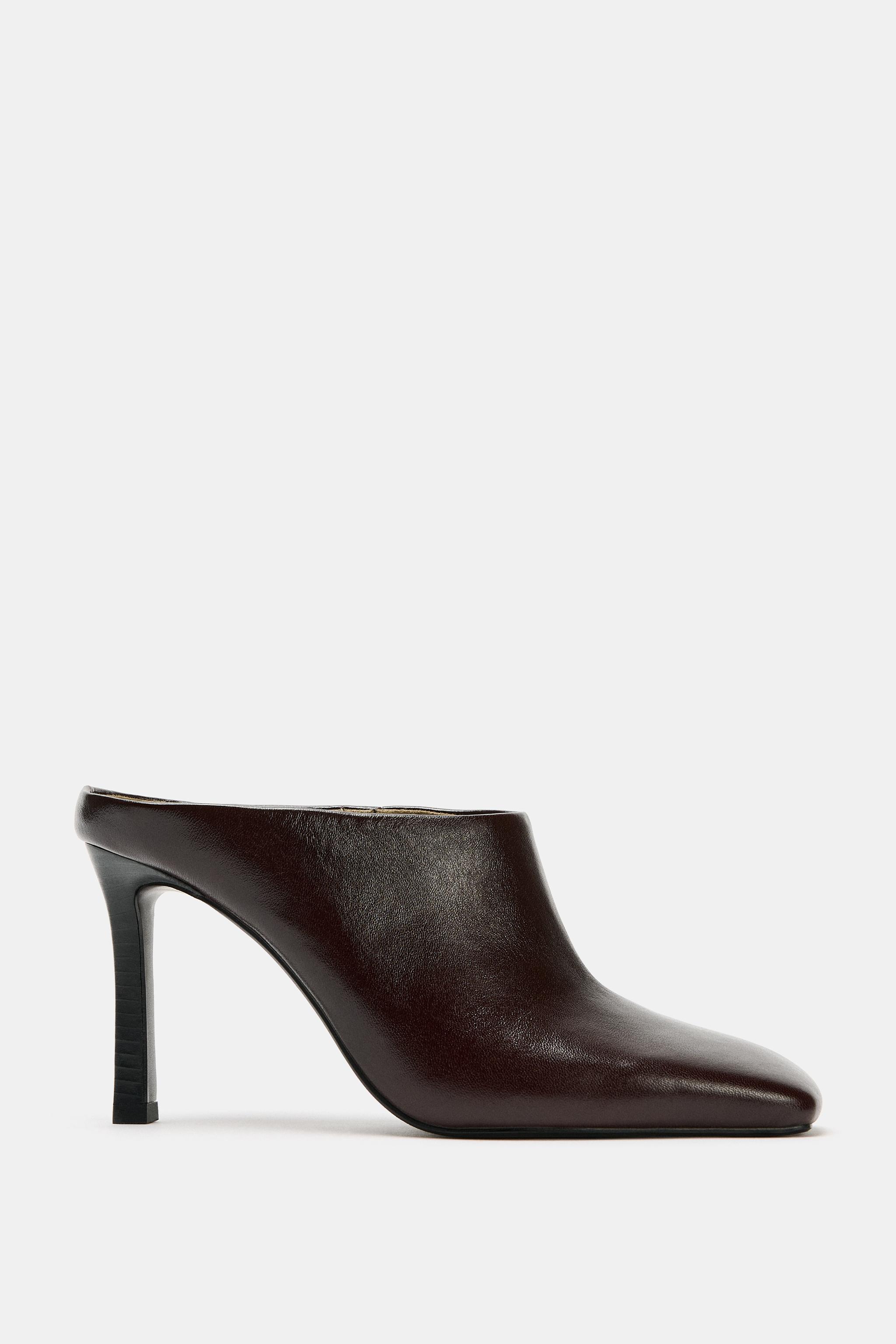 MULES EN CUIR À BOUT CARRÉ