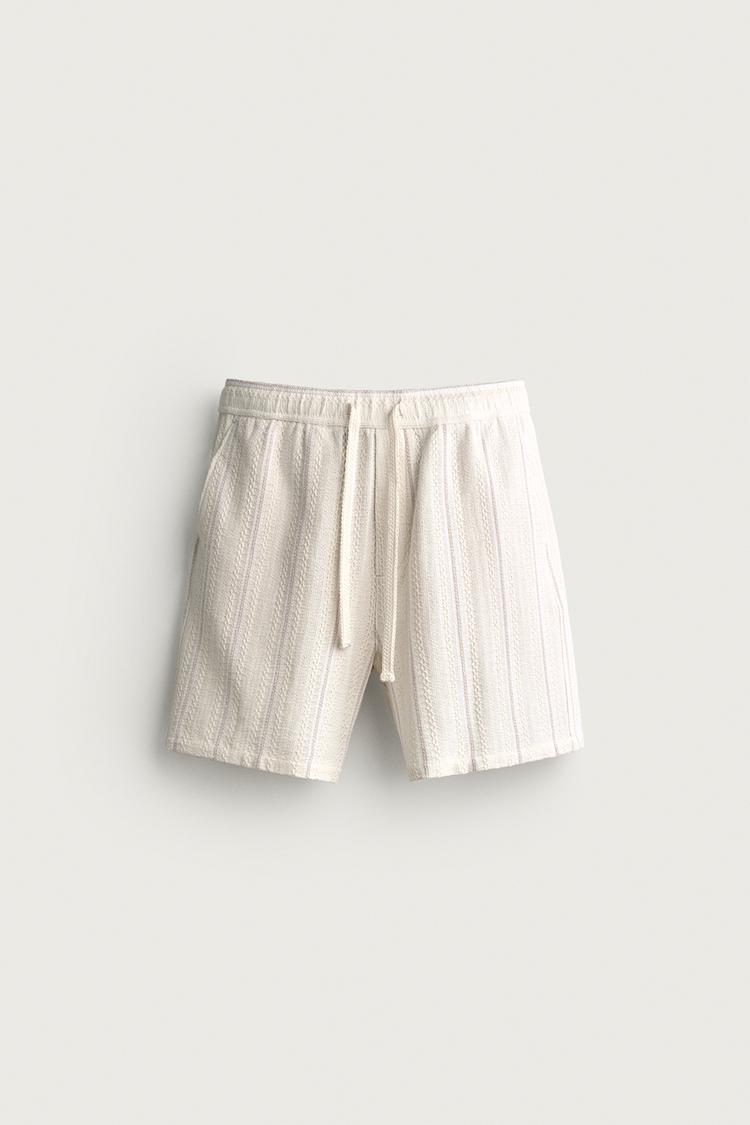 BERMUDA REGULAR FIT ESTRUCTURA