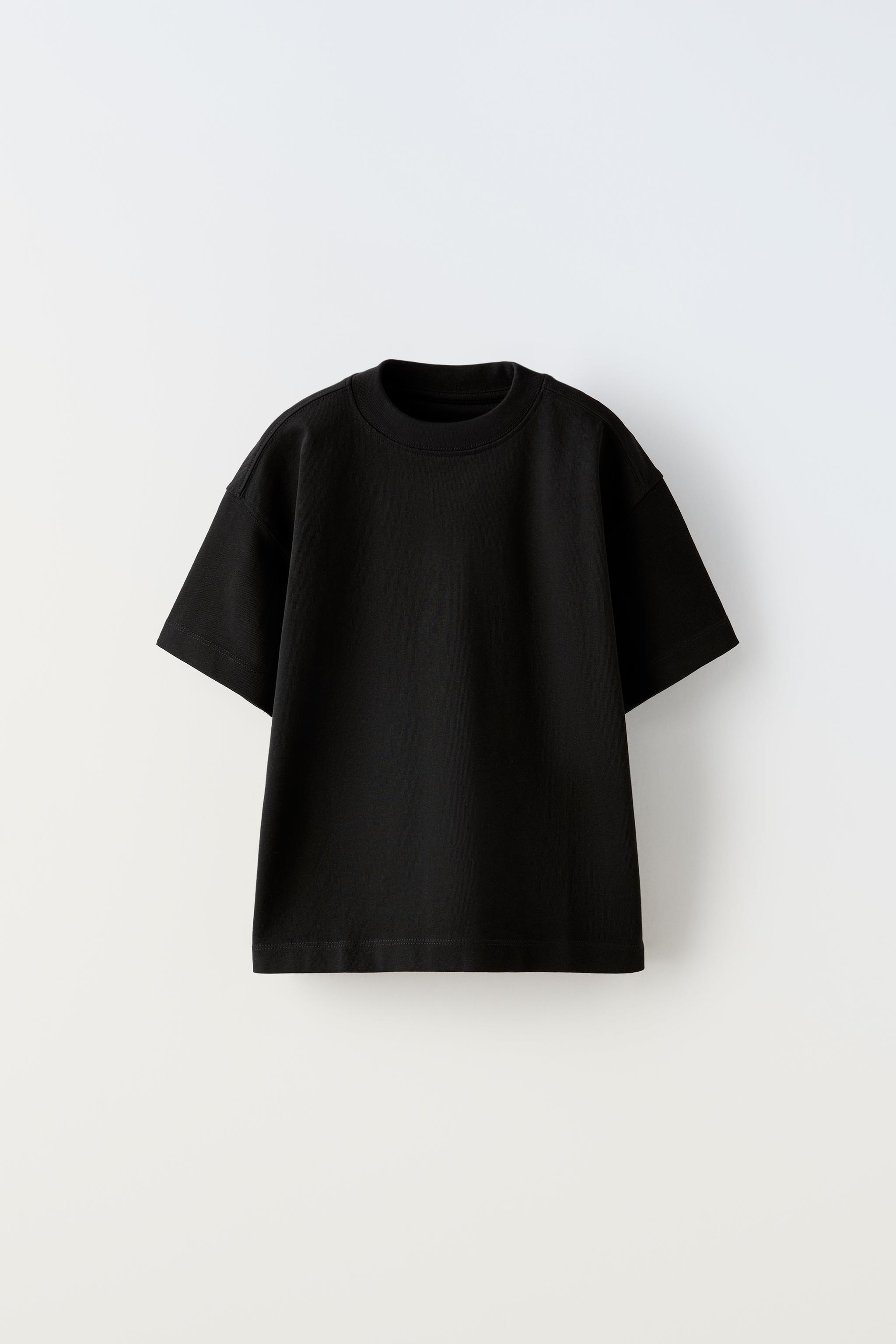 white and black plain t shirt