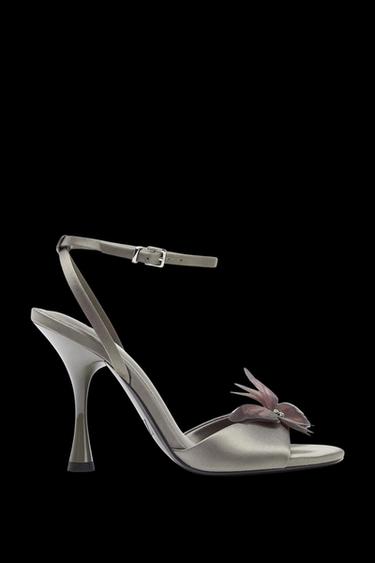 SATIN APPLIQUÉ HEELED SANDALS - Taupe Grey by Zara