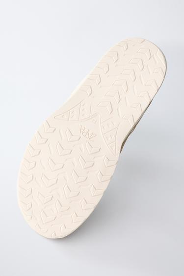 BASKETS MONTANTES EN CONTRASTE - Marron sable de Zara - Image 8