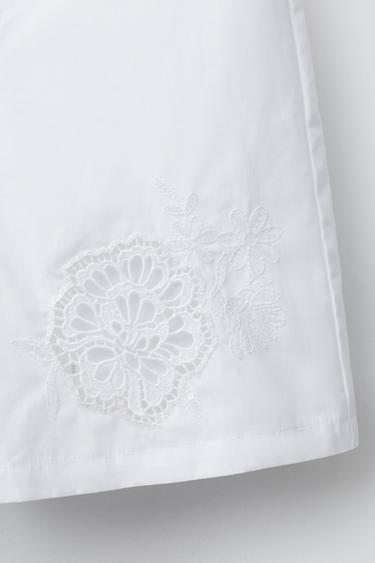 EMBROIDERED FLOWER POPLIN BERMUDA SHORTS - White by Zara - Image 3