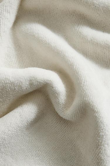 SERVIETTE DE BAIN VELOURS OVERLOCK - Écru de Zara