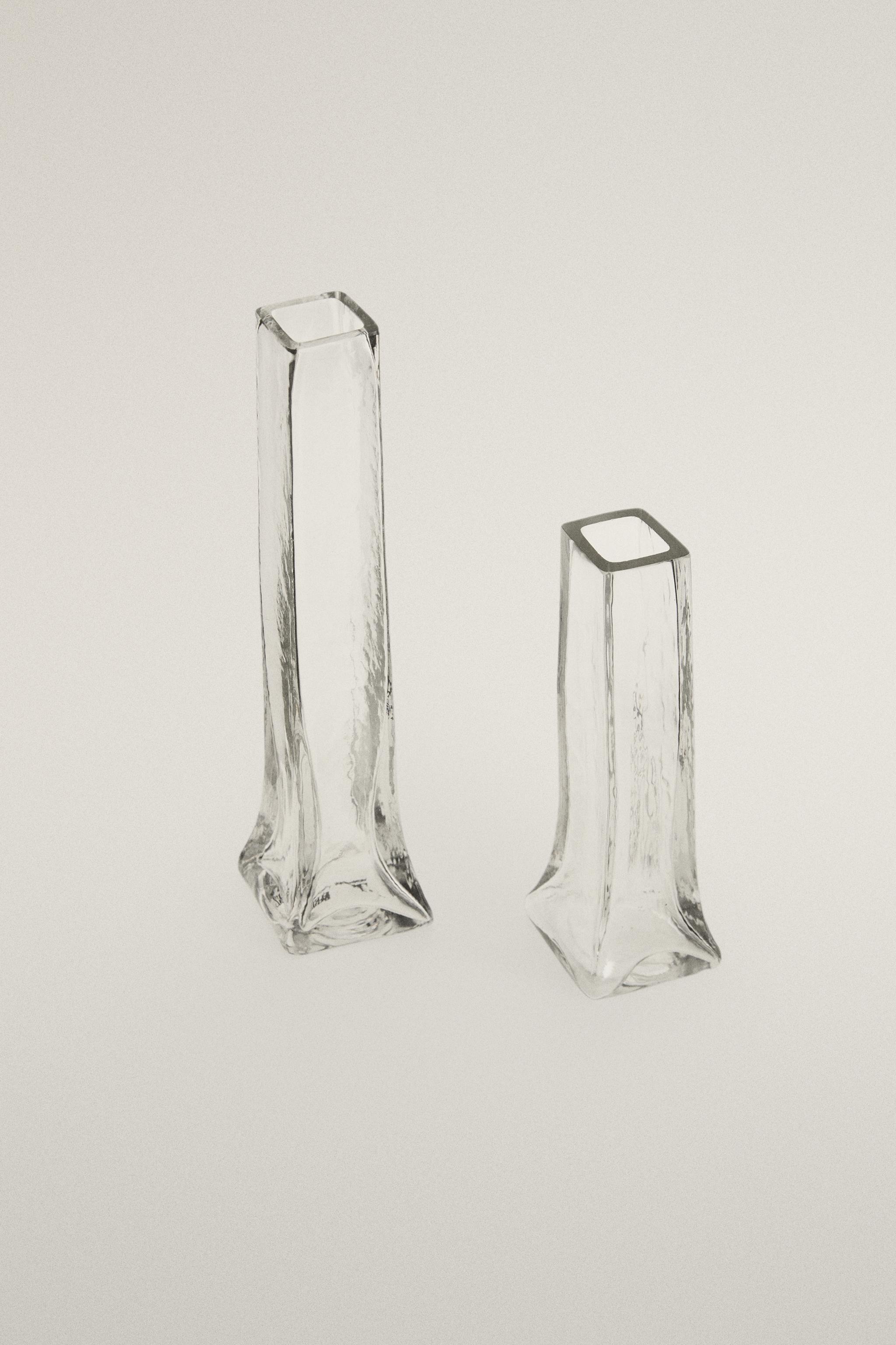 TALL DECORATIVE GLASS VASE — Transparent