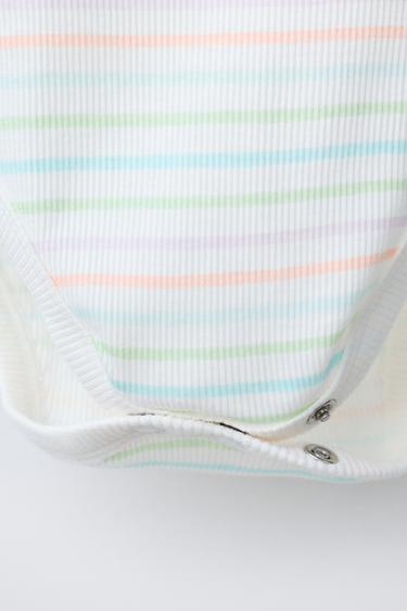 LOT DE CINQ BODYS SANS MANCHES À RAYURES - Multicolore de Zara