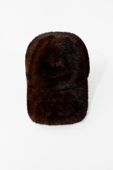 FAUX FUR CAP - Brown by Zara