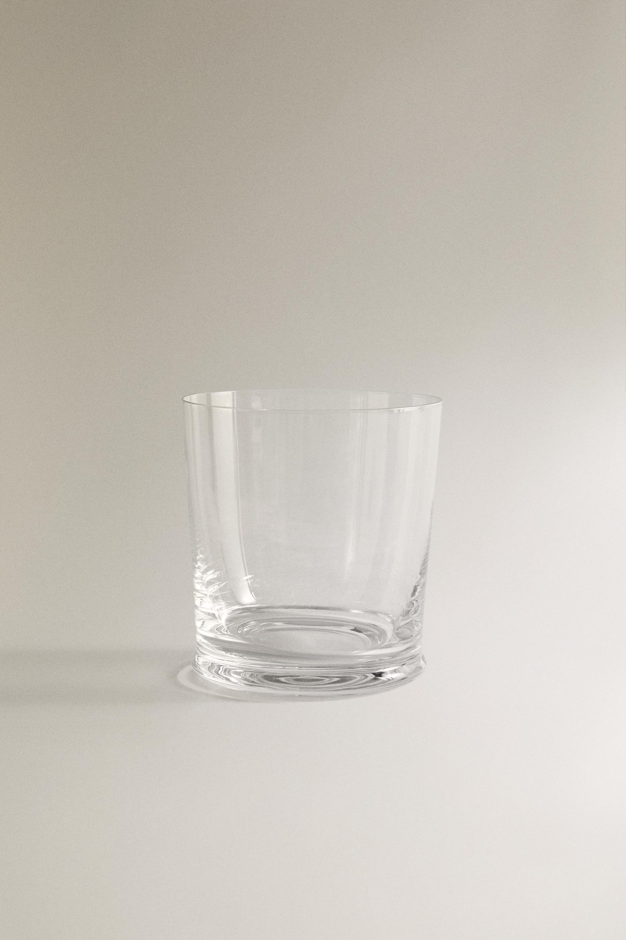TRANSPARENT GLASS TUMBLER