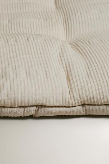 SURMATELAS COTON FRONCÉ - Beige clair de Zara - Image 3