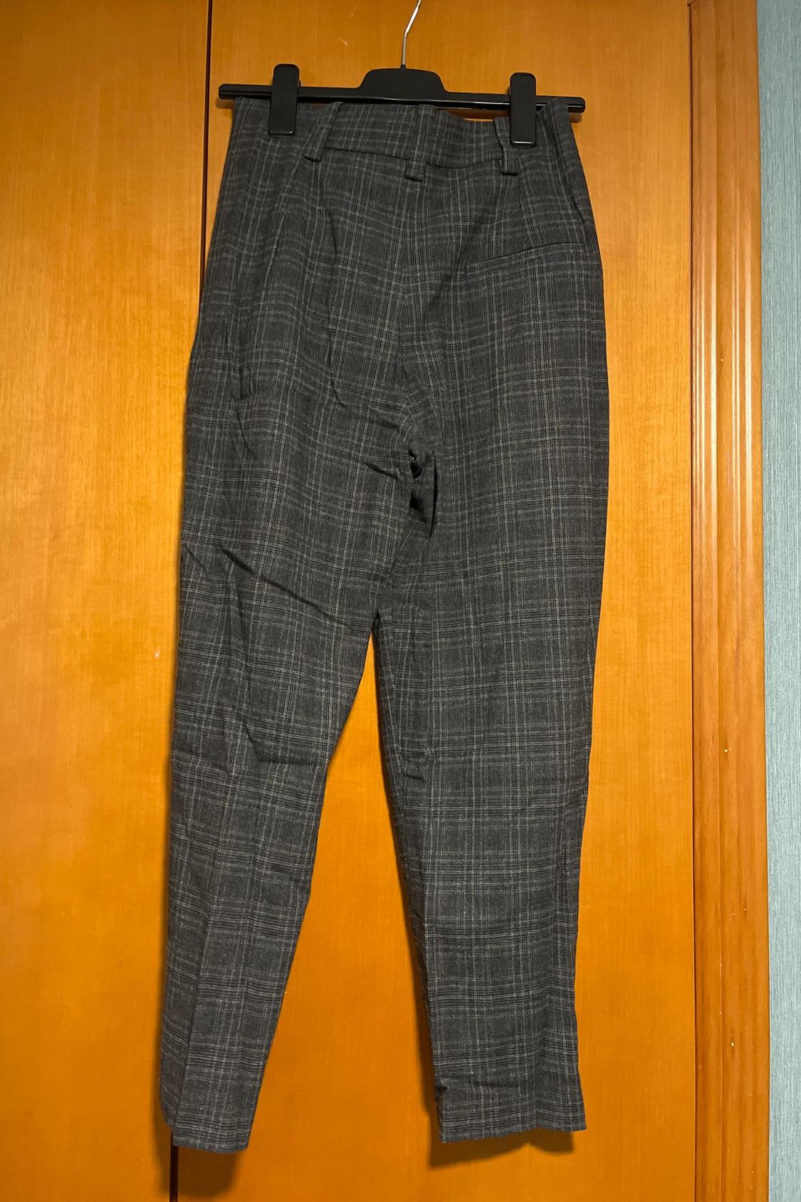 PANTALÓN PINZAS CUADROS - Image 3