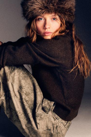 DOUBLE-FACED LEATHER EFFECT HAT - Black by Zara