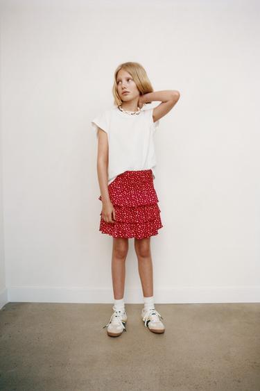 Zaras BLOMMIG SHORTSKJOL MED TEXTUR - Röd