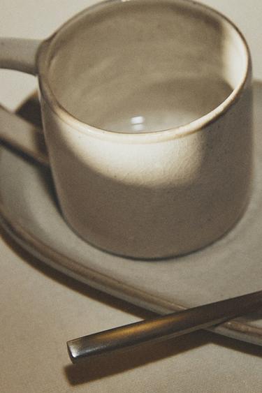 STONEWARE MUG AND TRAY SET - Grey / Beige by Zara