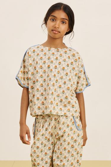 PRINTED PYJAMA-STYLE TOP - Printed by Zara