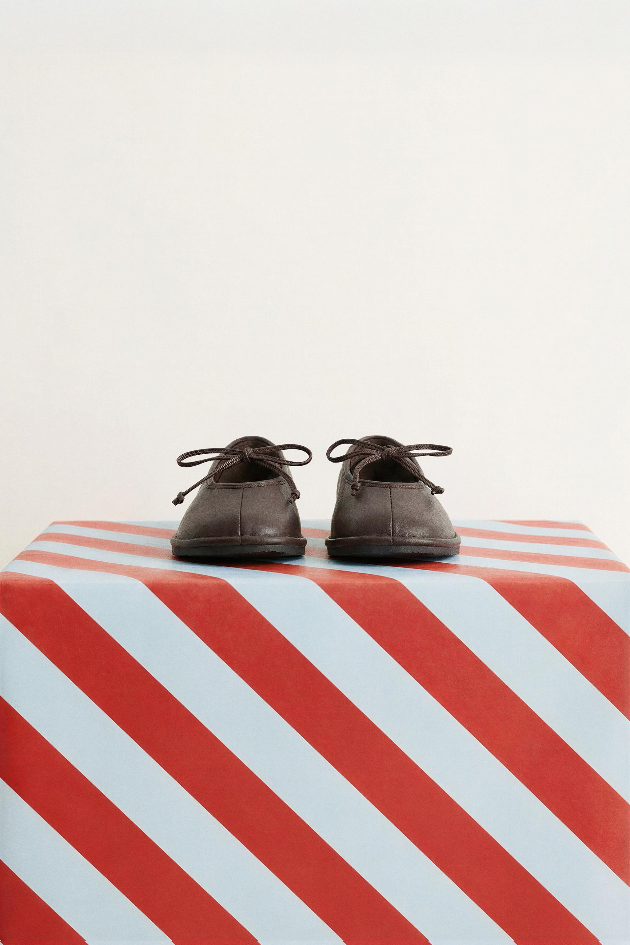 BALLERINES EN CUIR