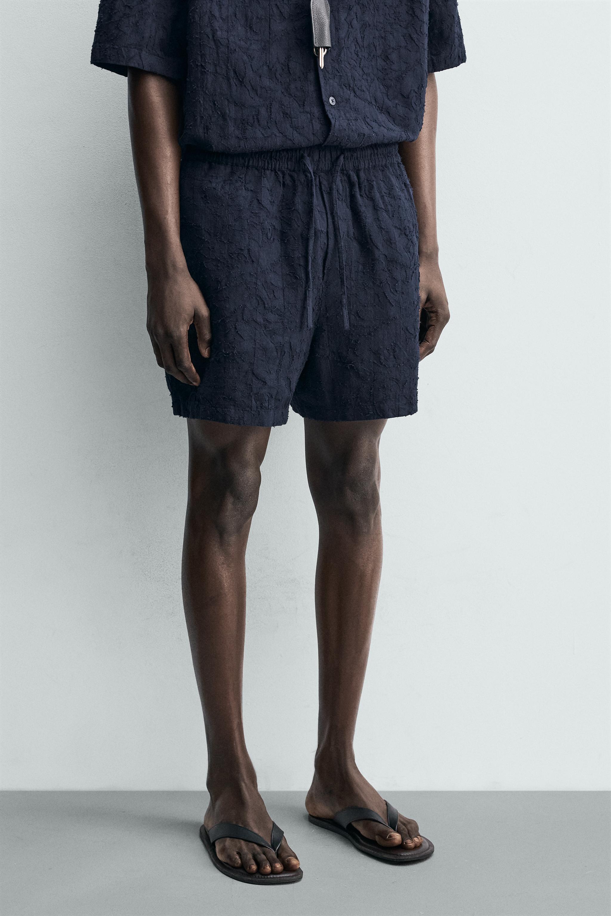 SHORT JACQUARD TEXTURÉ