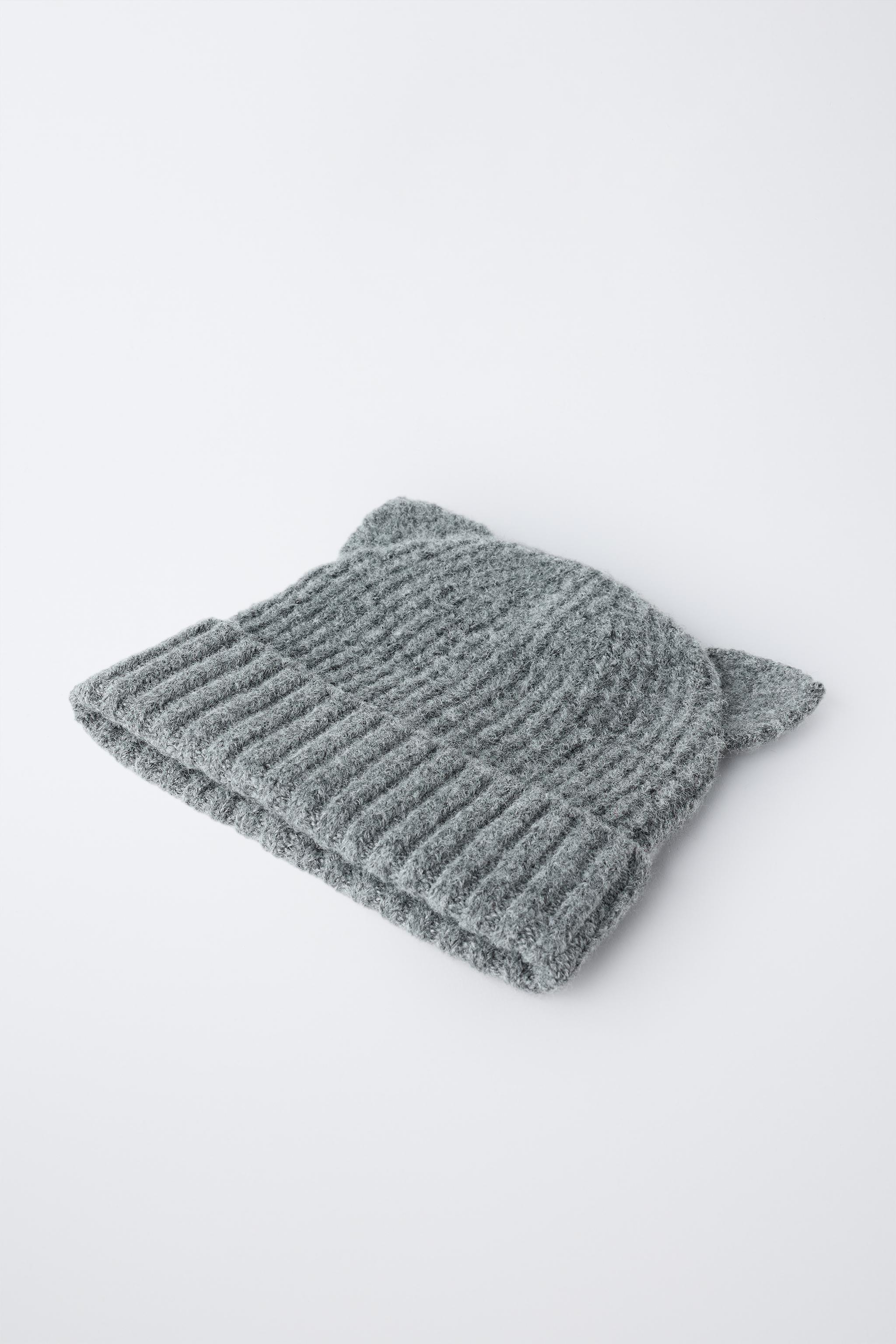 KNIT HAT WITH EARS