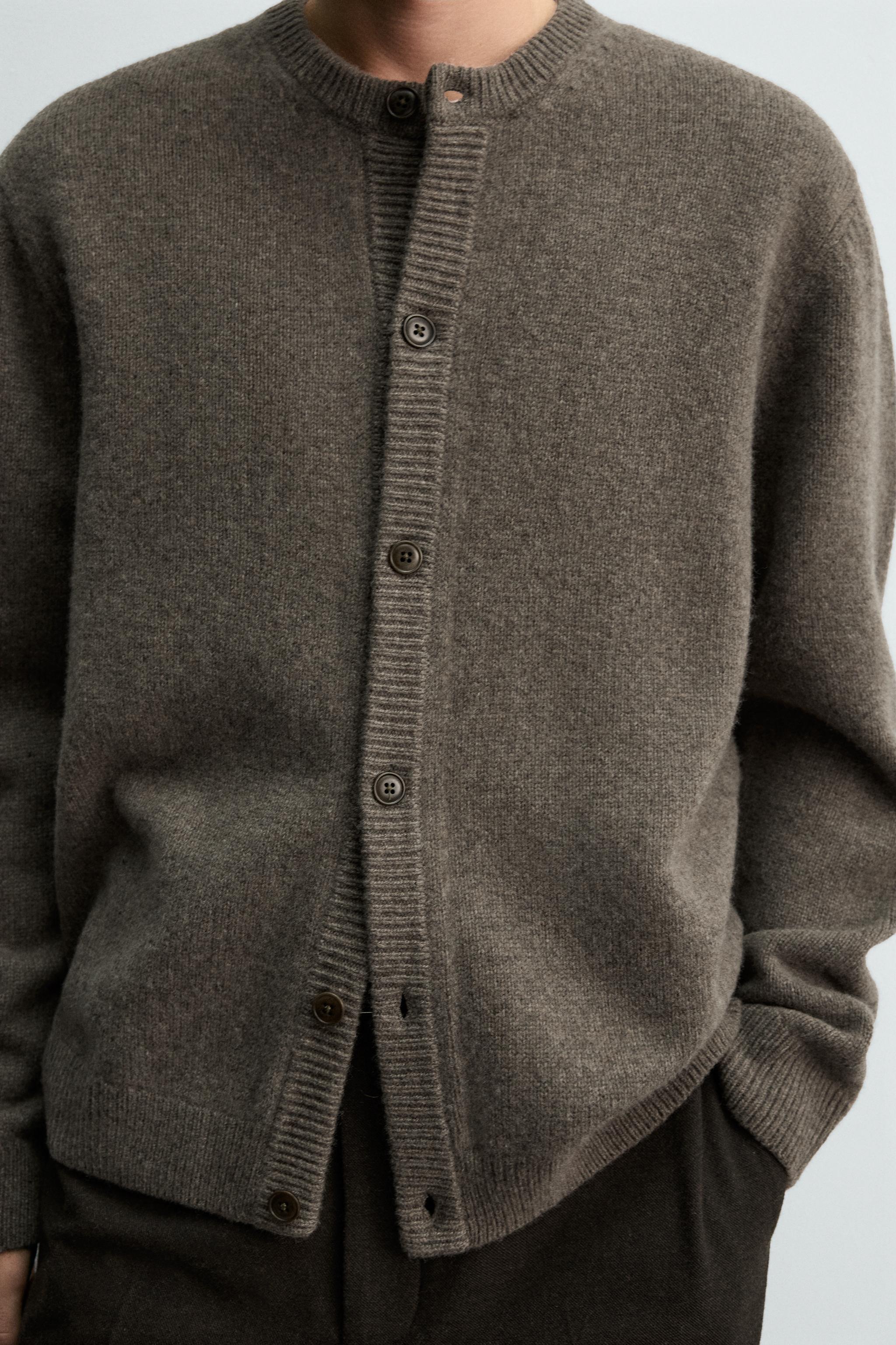 100% WOOL CARDIGAN