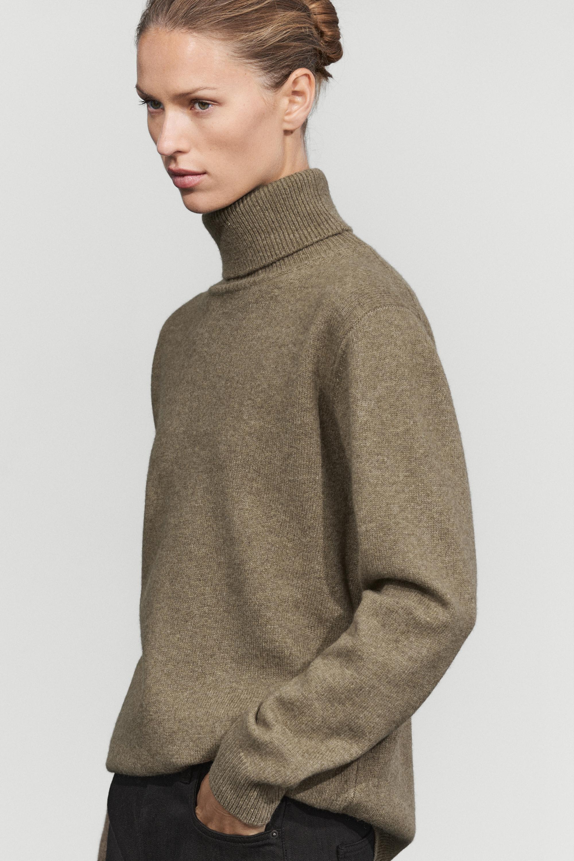 Pull à col roulé en maille de laine mélangée