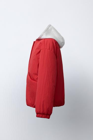 BLOUSON REMBOURRÉ À CAPUCHE EN MOLLETON - Rouge de Zara - Image 2
