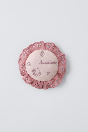 PADDED EMBROIDERED BARRETTE - Pale pink by Zara